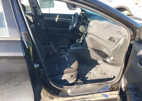 2019 Hyundai Elantra Value Edition из США, поврежденный, VIN KMHD84LF4KU775474